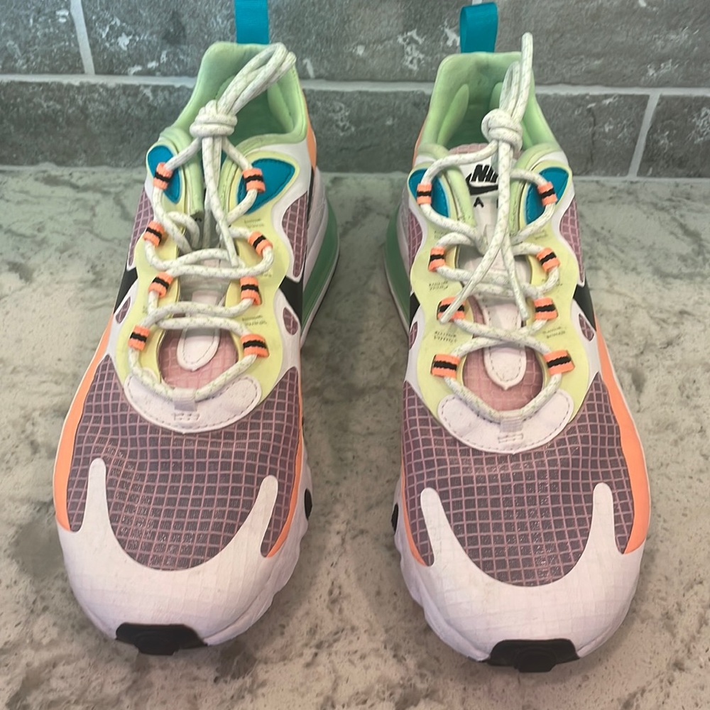 WMNS Nike Air Max 270 React SE Light Arctic Pink